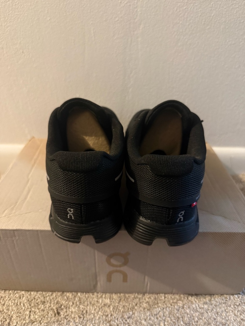 On Running Cloud Women’s Running Shoes - Black - Picture 5 of 10